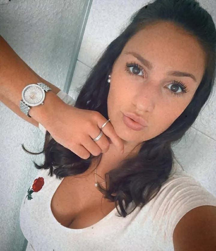 Who wants to tribute her? 🥵