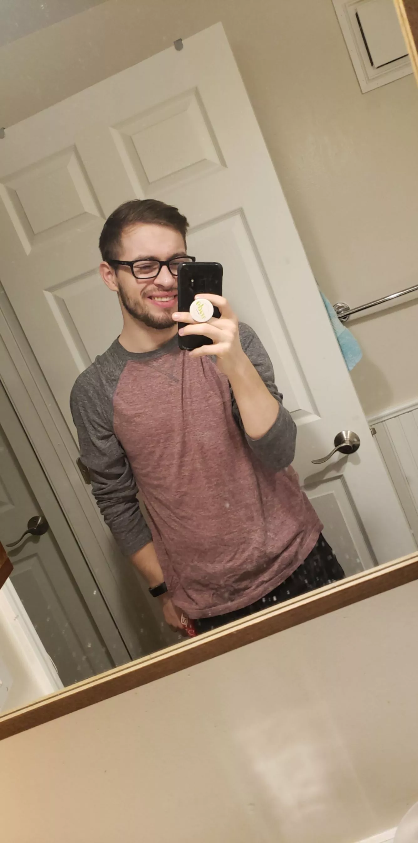 Who wants to try and teach me how to play Apex? π
 Who wants to try and teach me how to play Apex? π