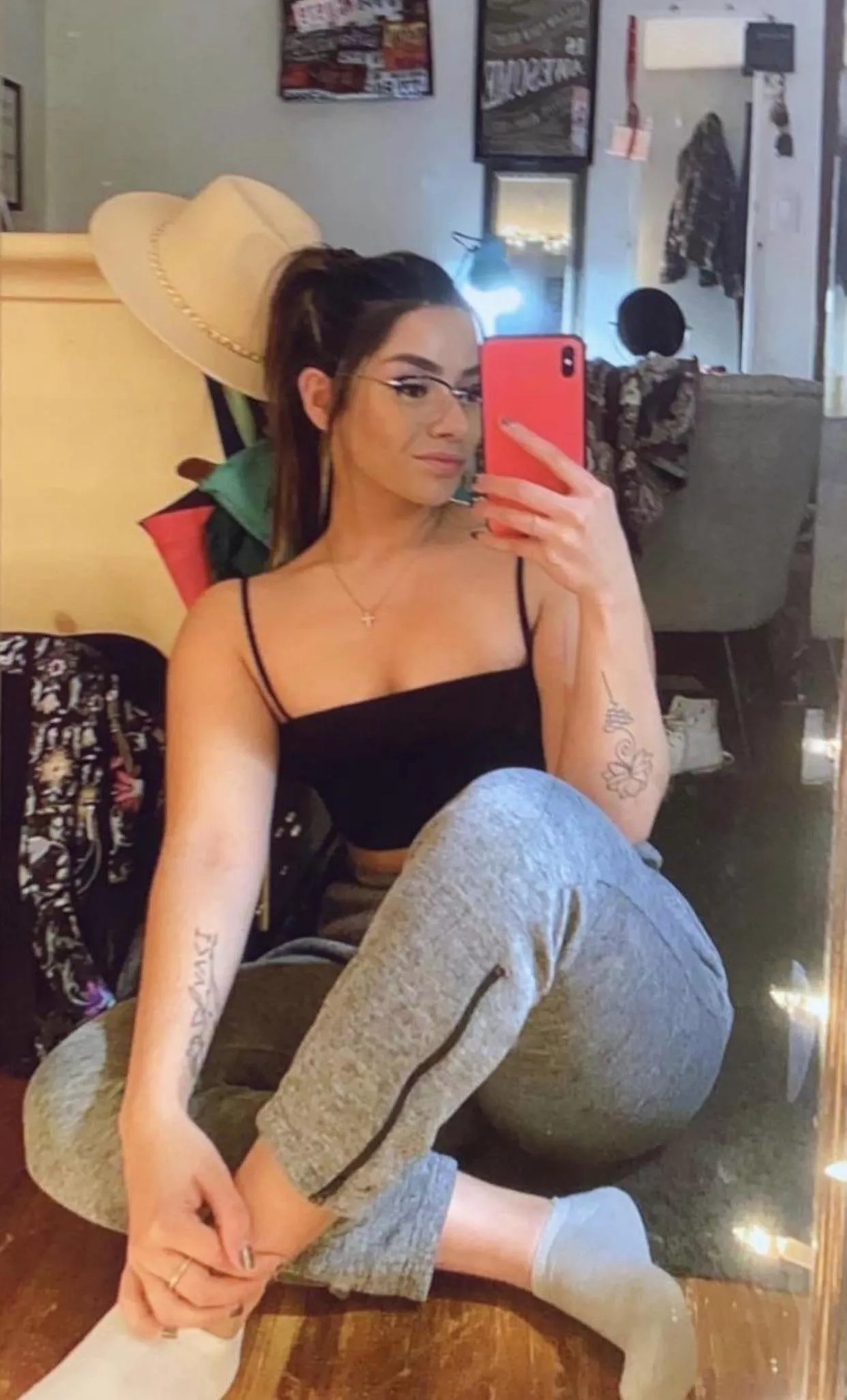 Who wants to worship my smelly socks?