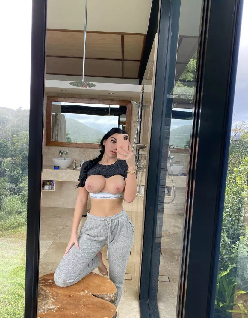 who will come to morocco to suck my tits? 🙏🏻🥺