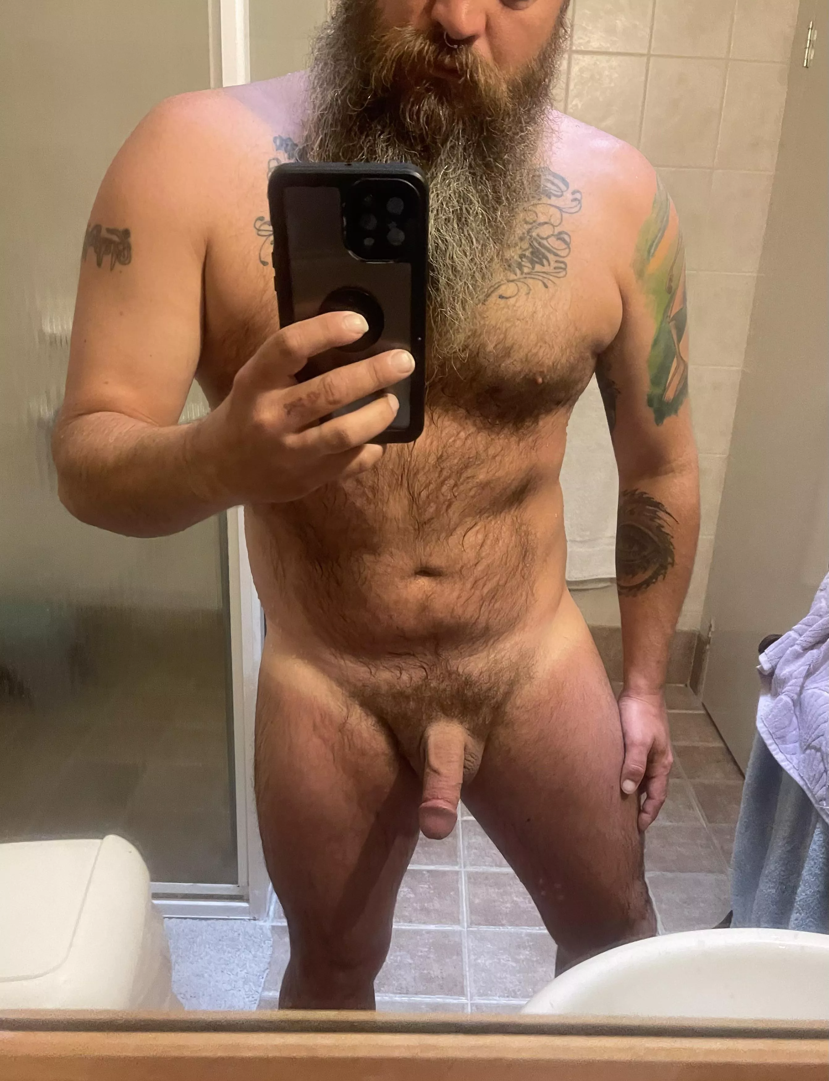 Who will join me in the shower 🚿