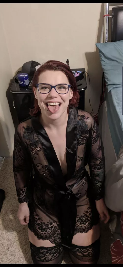 Who would cum on my glasses?