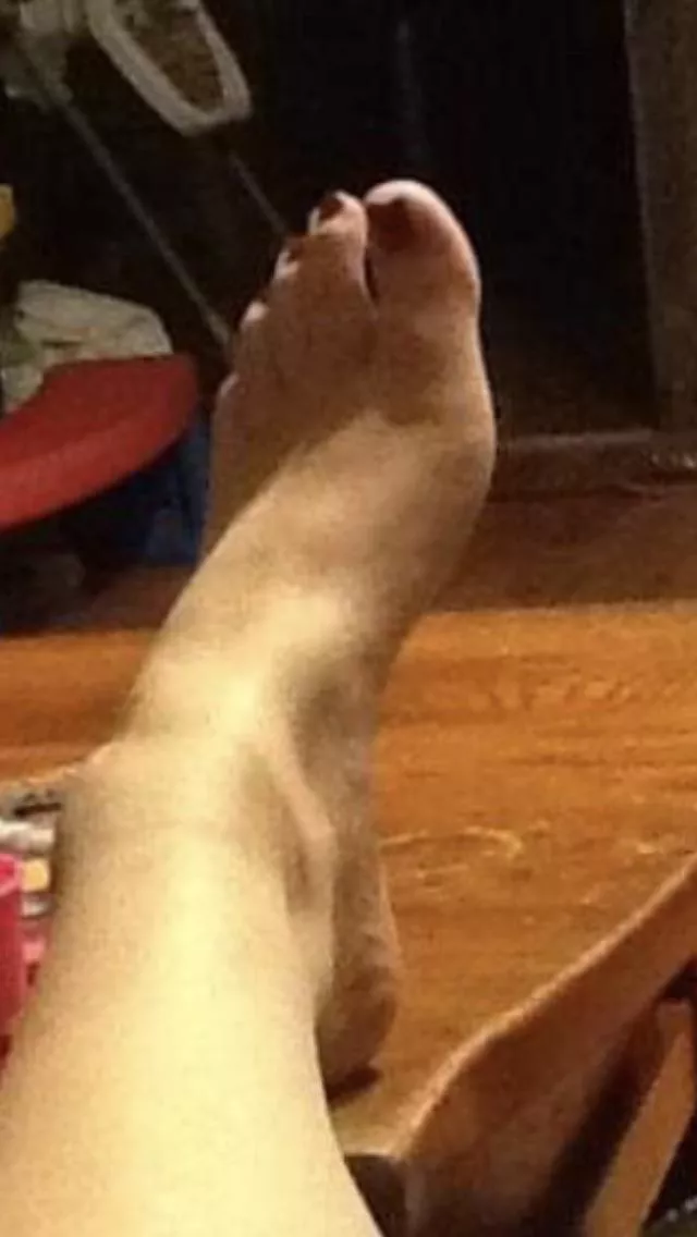 Who would give my foot attention?🥵 Who would give my foot attention?🥵