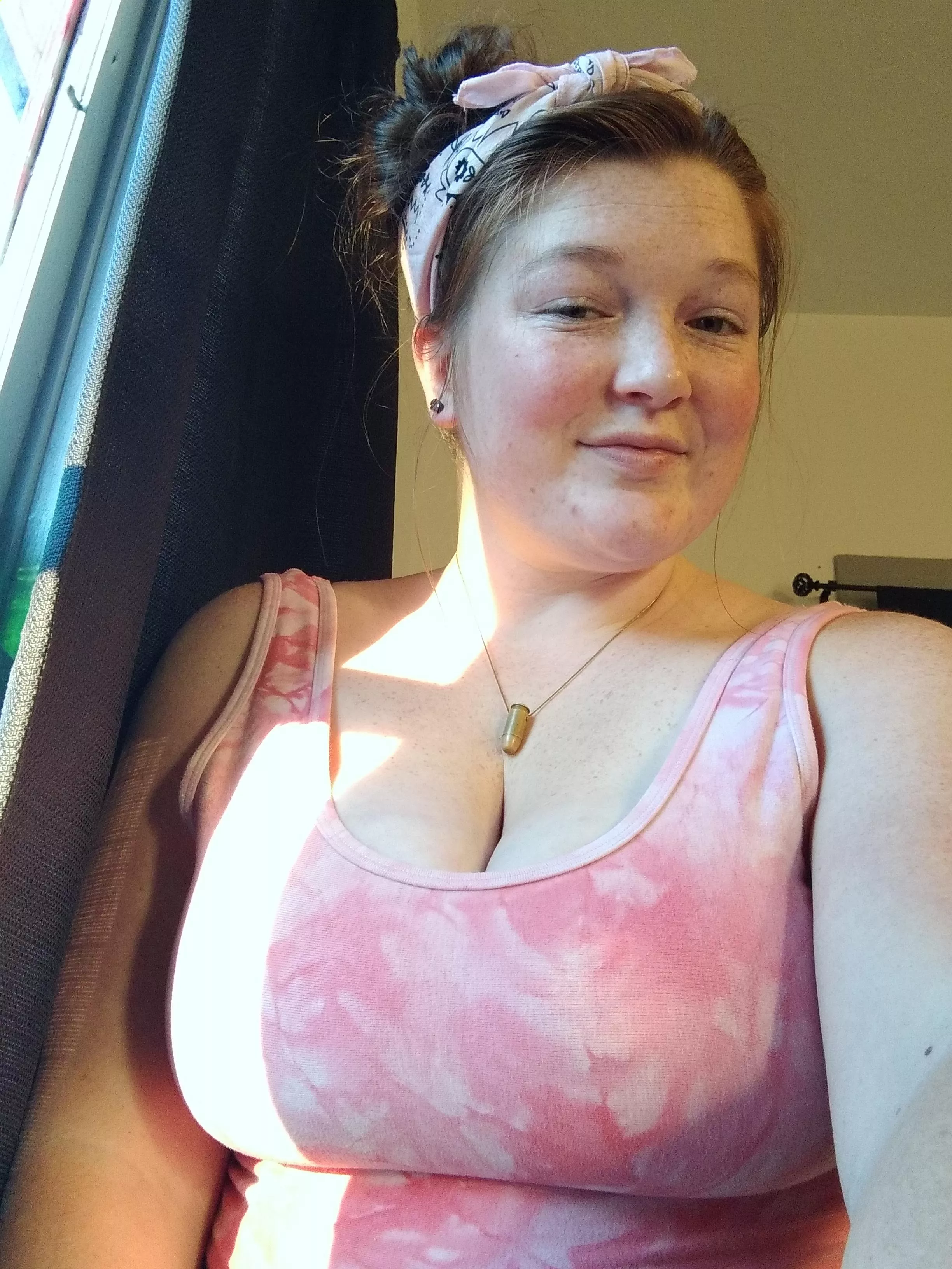 who would like to kiss my freckles for me?:)