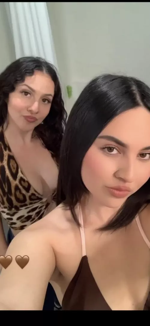 Who you cumming on [2]