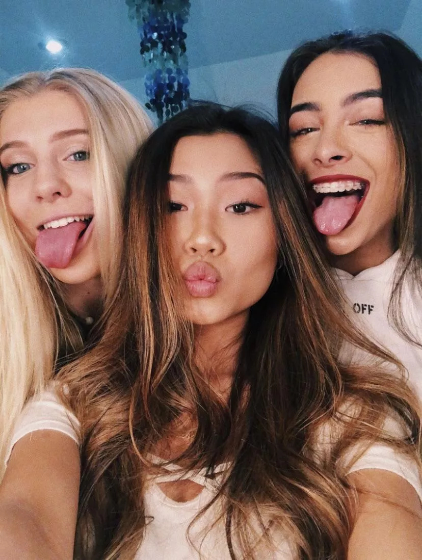 Who you cumming on [3]