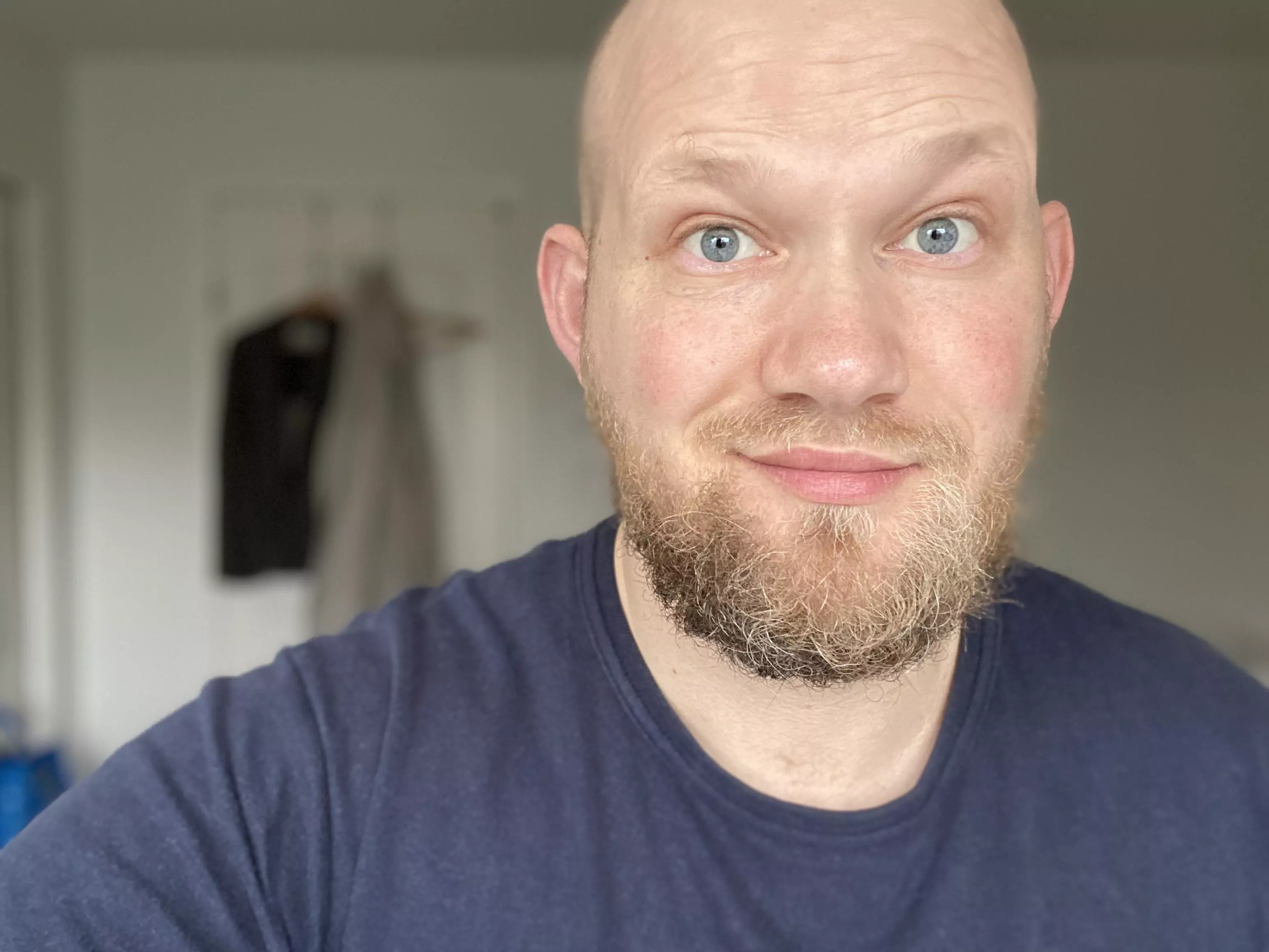 Who’d like to cum all over this face?