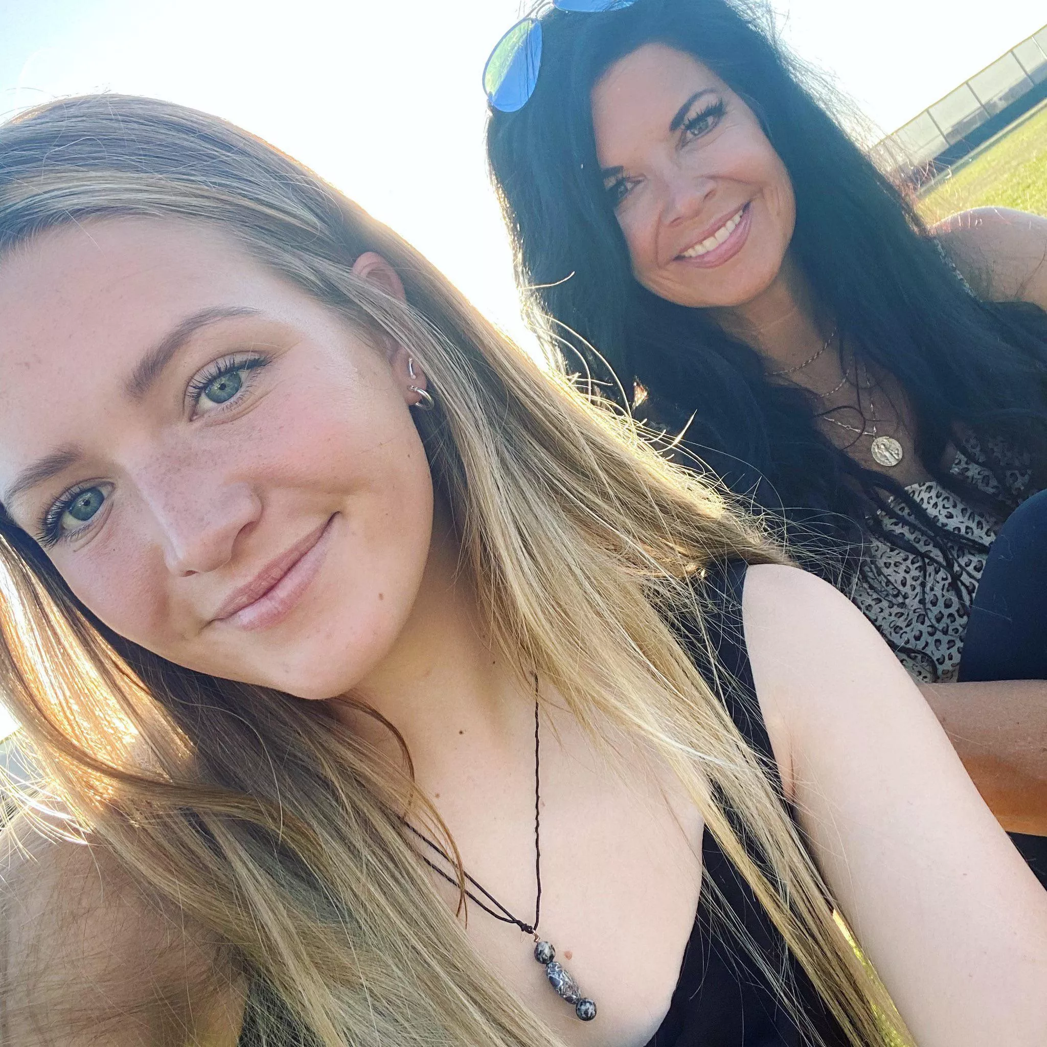 Whom to kiss and whom to pound? (Can be the same)