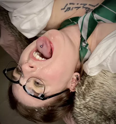 Whoops I made a bit of a mess on my Slytherin cosplay 🐍