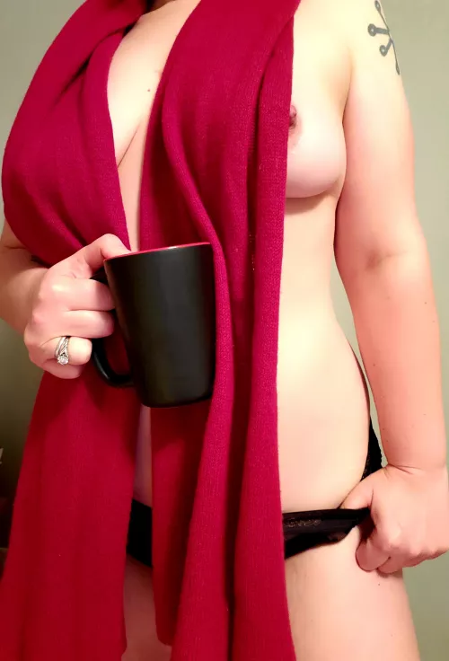 Who's doing last minute shopping? Cashmere & coffee are always good gifts.