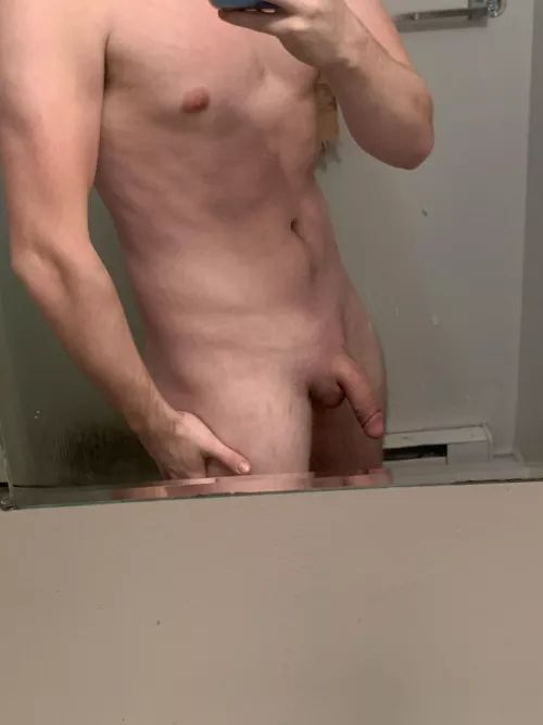 Whoβs gonna make me hard? Never posted a soft pic before