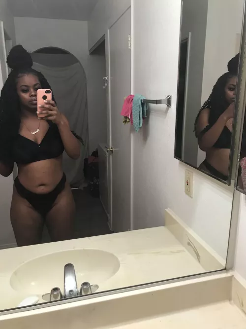 Who’s gonna rub on my thighs next?