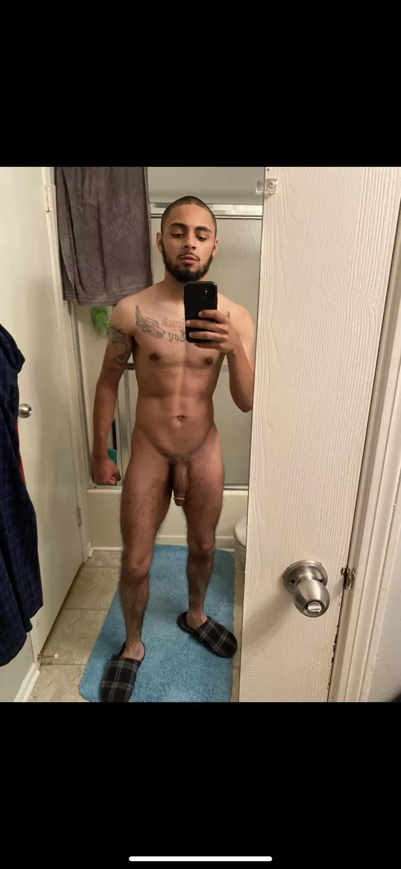 Who’s joining me in the shower? Who’s joining me in the shower?