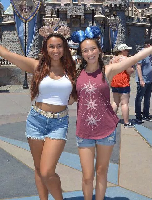 Who’s pita do u like more? Right or left?