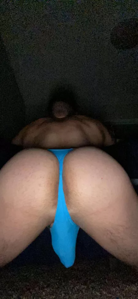 Whoβs pulling it to the side