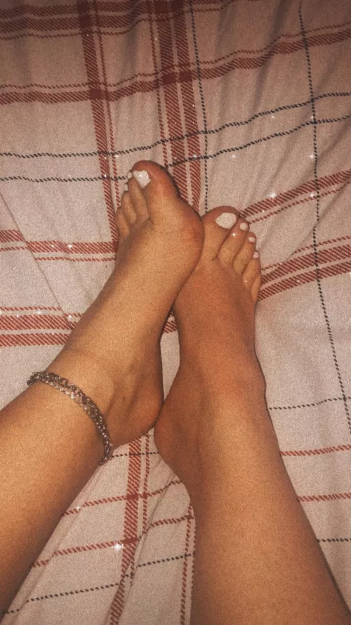 Who’s sucking these toes then?