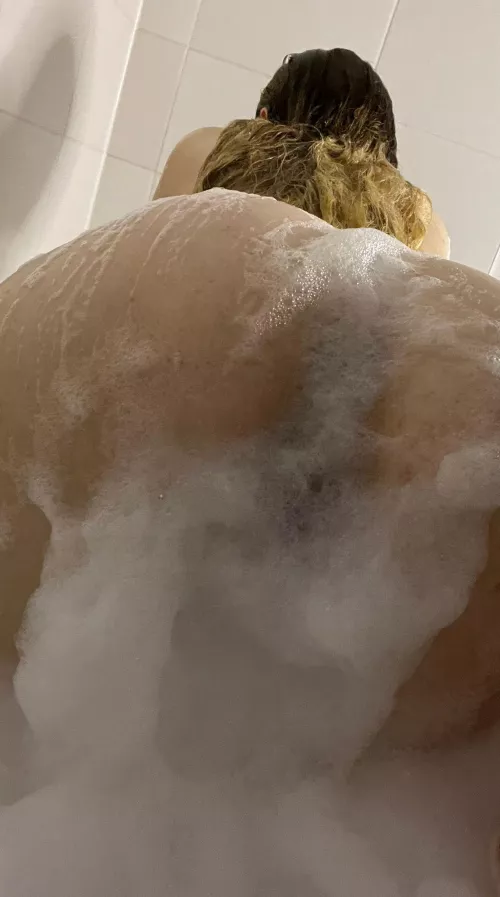 Who’s want to eat me 👅🍑