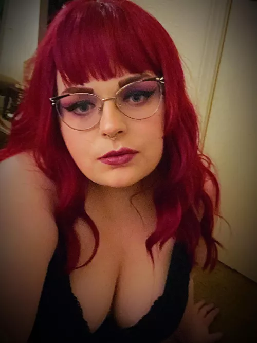 Whose face can I sit on? 👀