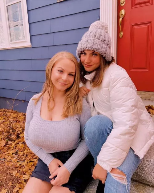 Whose puppies are those? 🙃