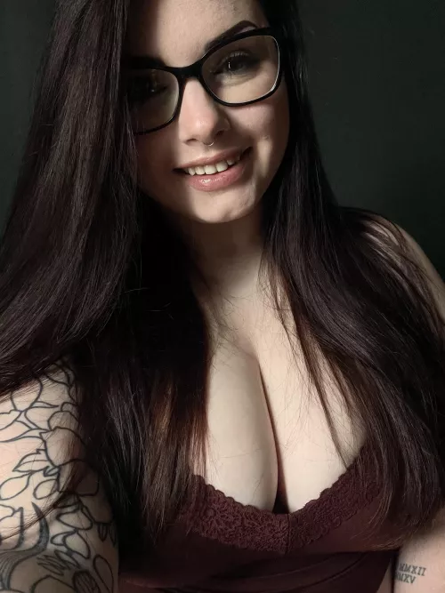 Why did the guy throw his clock out the window? He wanted to see time fly!