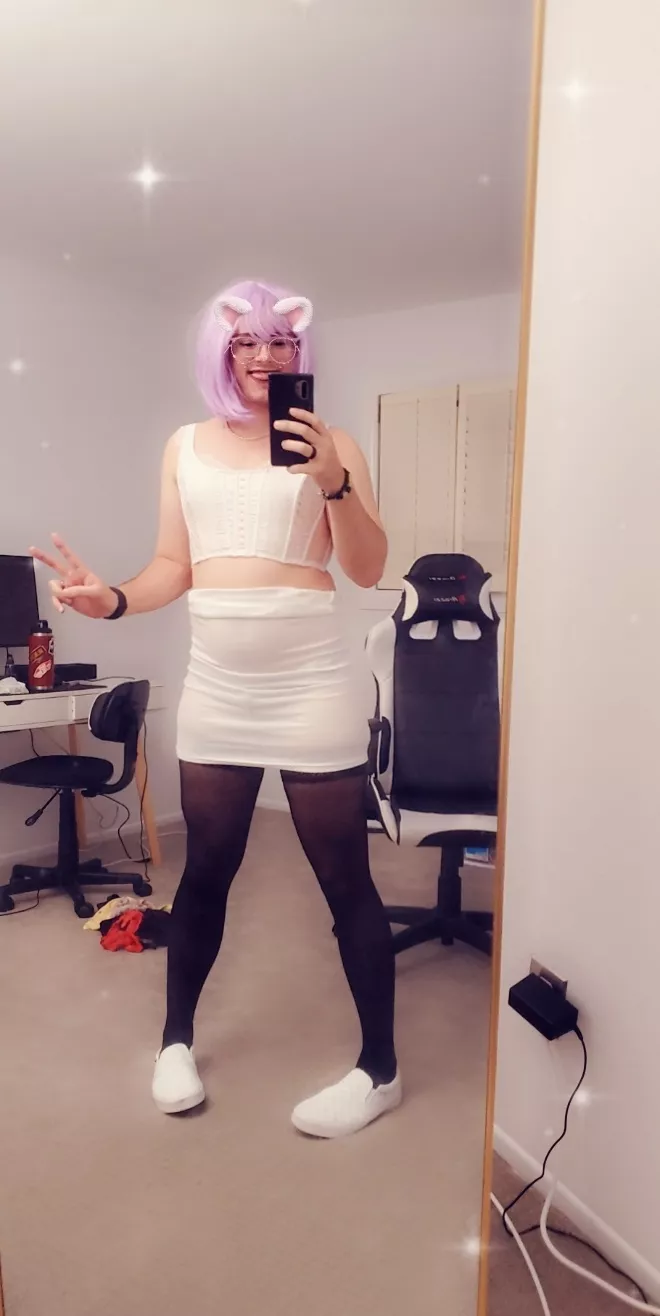 Why does it feel so good to dress like a girl 👧