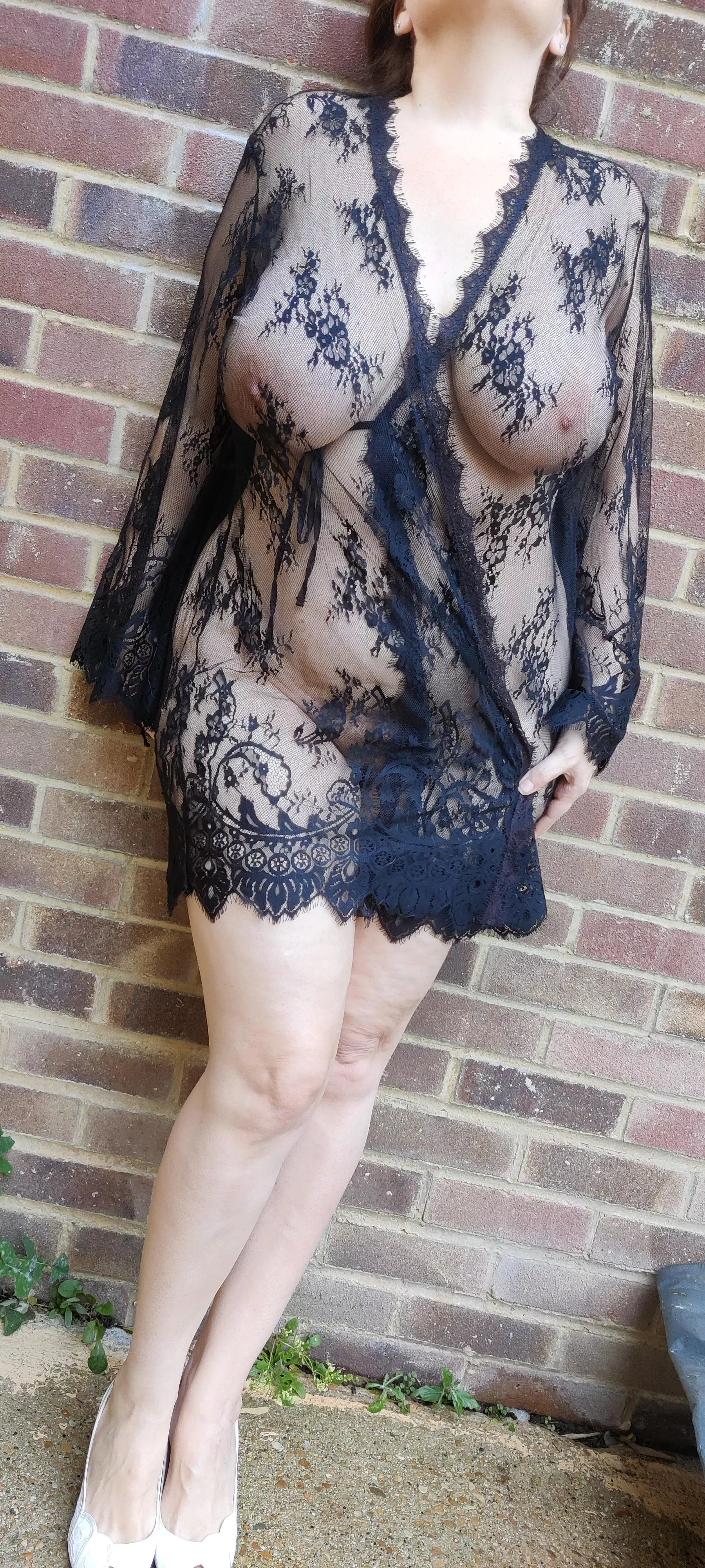 Wife loves a bit of lace .. but not as much as she has loved chatting to other mature big breasted woman today 😍