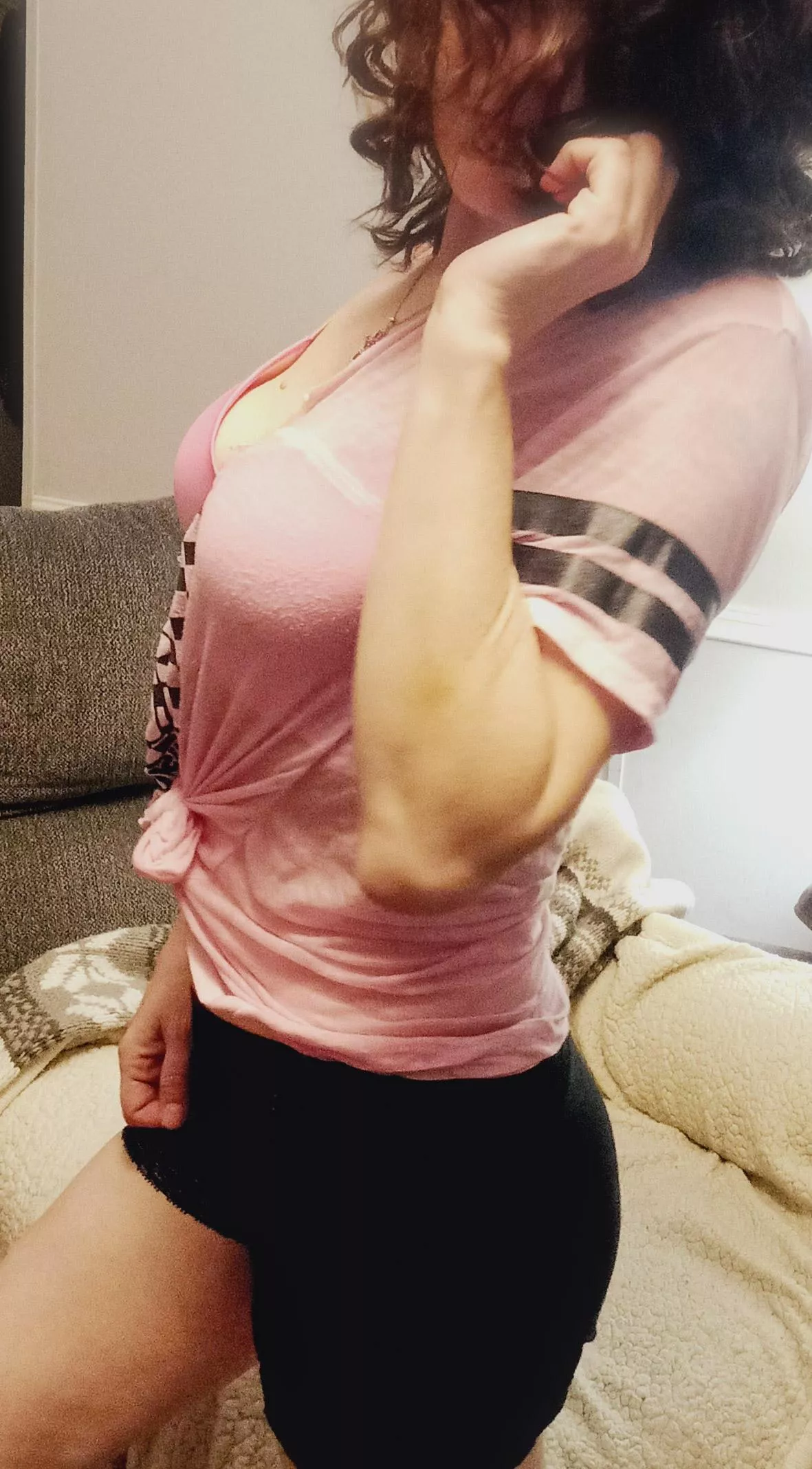 Wife tells me no one would want to fuck her. What do you all think. Upvote if you would. I think she would like to hear what you would want to do to her as well.