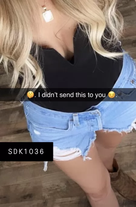 Wifes friend sent me this. Too good not to screenshot. She got mad but worth it π€·π»ββοΈ.