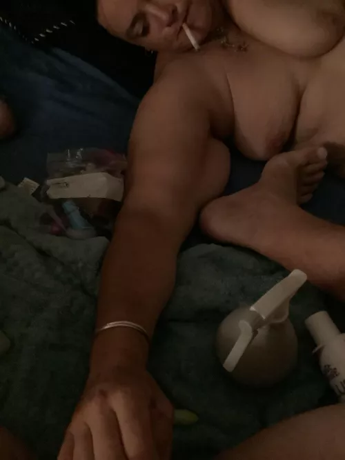 Wifey smoking and jerking me off.