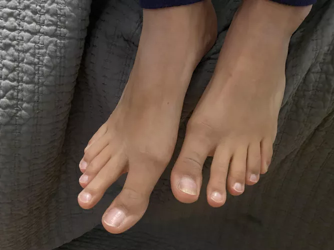 Will anyone rub my feet?