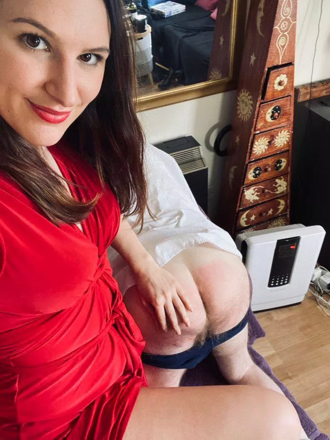 Will you be my submissive slave.......?🥰🥰 Will you be my submissive slave.......?🥰🥰