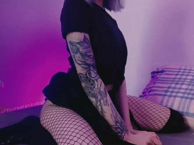 Will you help me unbutton my skirt? 😉🤗