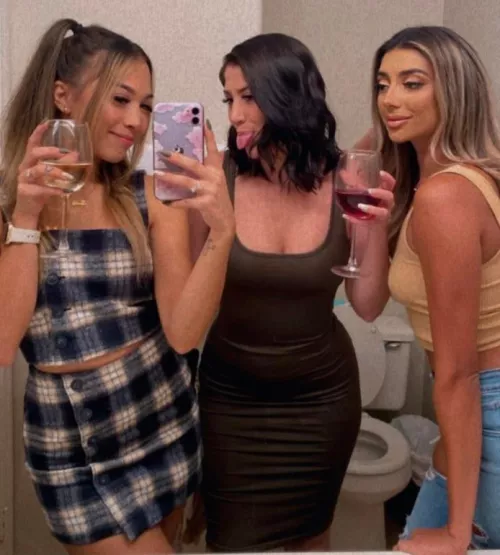 Wine, 3 women in a bathroom.. selfies!!!