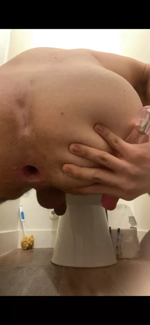 Wish a real cock made me gape 😩