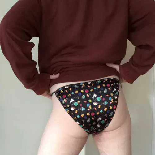 Wish I could sit on someoneโs lap