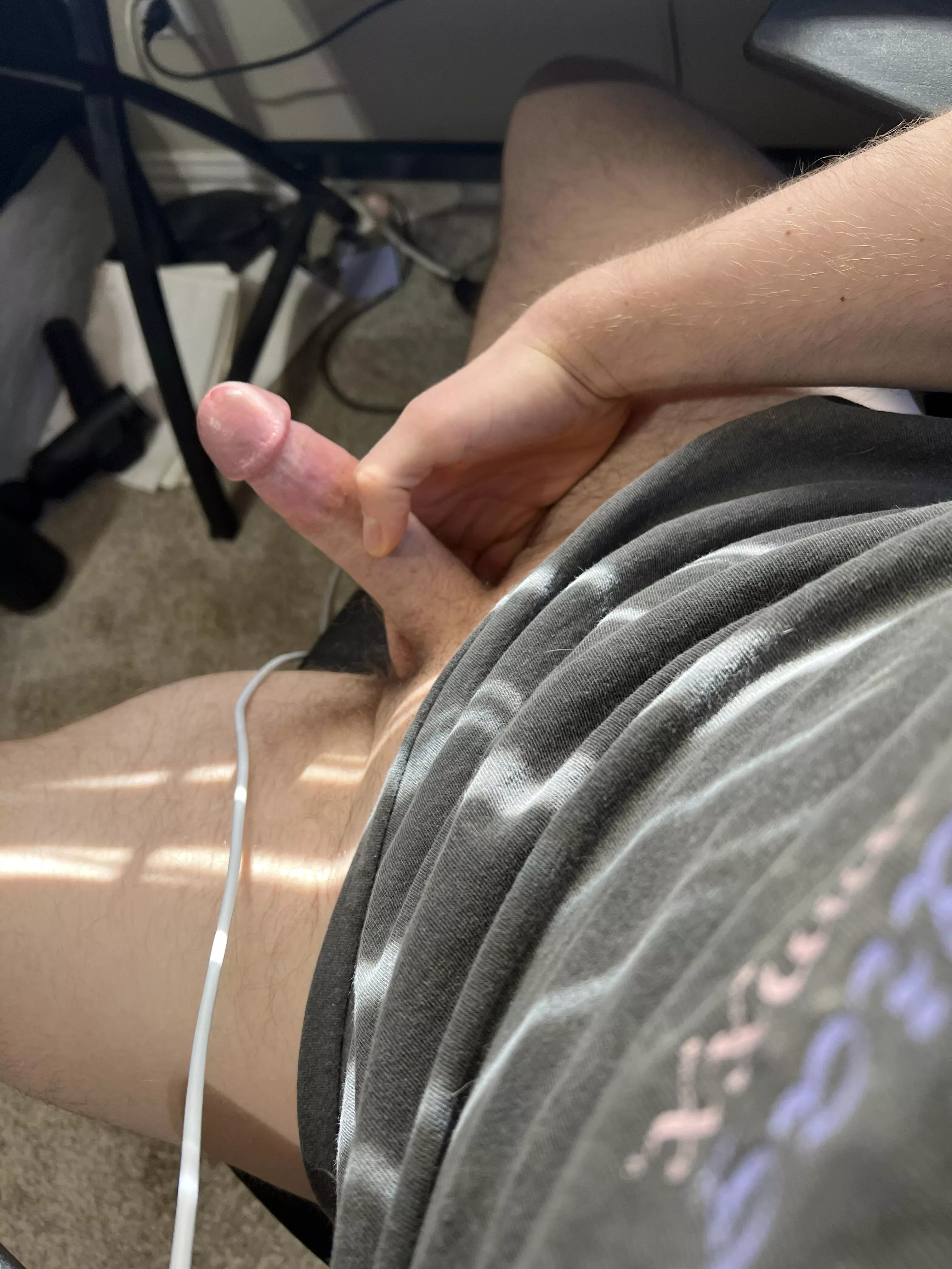 Wish I had someone to play with my dick while I’m working, DMs open
