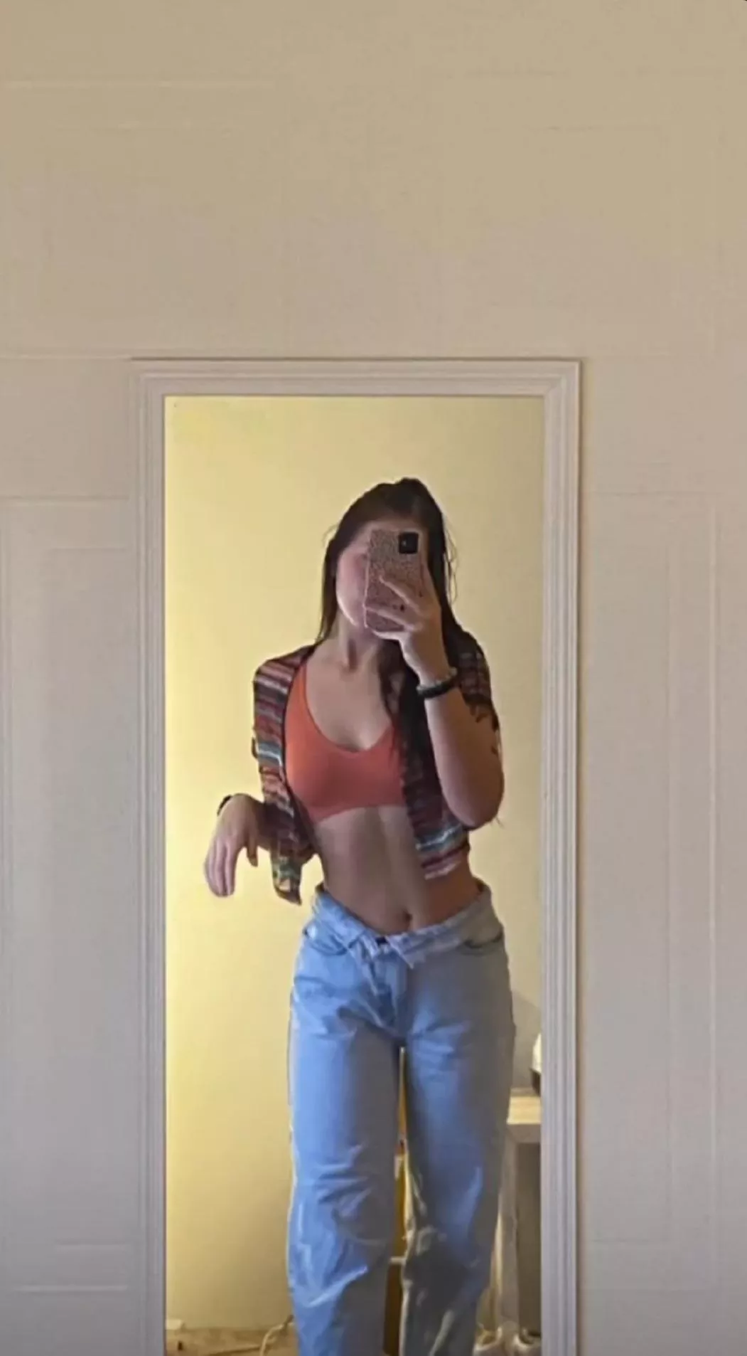 Wish there was someone to tear my clothes off and make their slut🤤 Wish there was someone to tear my clothes off and make their slut🤤