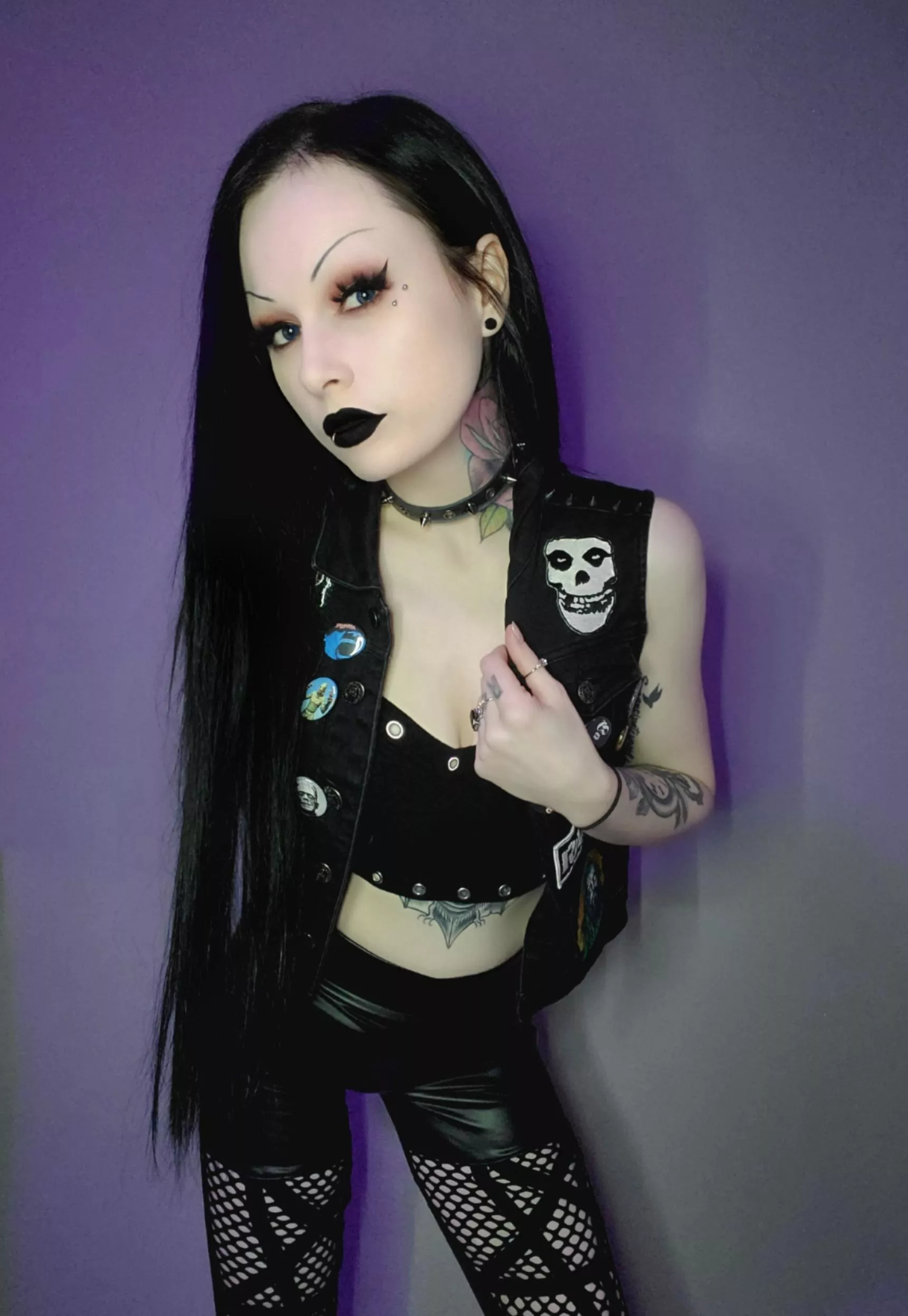 Witch bitch ⸸