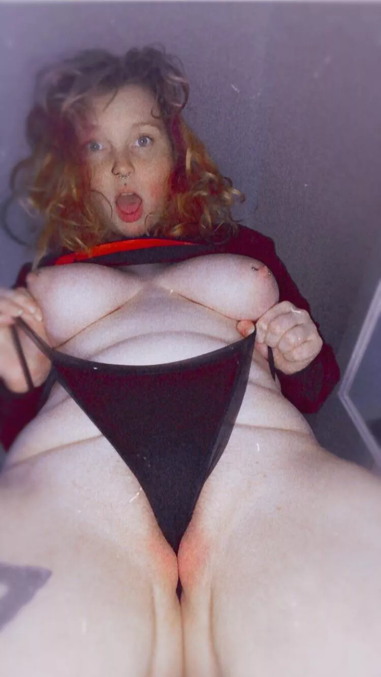 woah! what u doing down there?