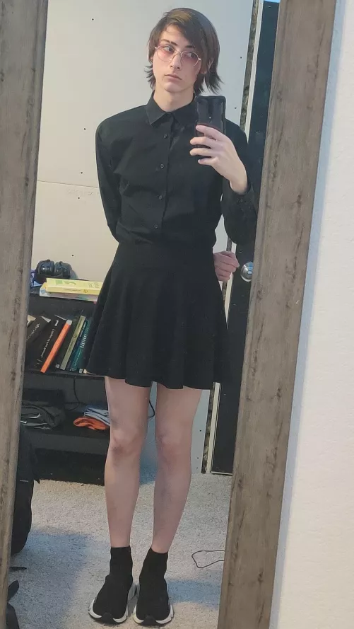 wore the skirt out for the first time!! with cool eye makeup!! merry christmas :-))