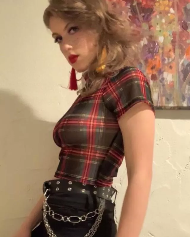 Wore this out and a group of black guys cat called me and followed me around for a bit, asking if I liked black dick, or if I’ve ever had black dick before. all I could think about was putting their black dicks in my mouth while one fucked me from behi