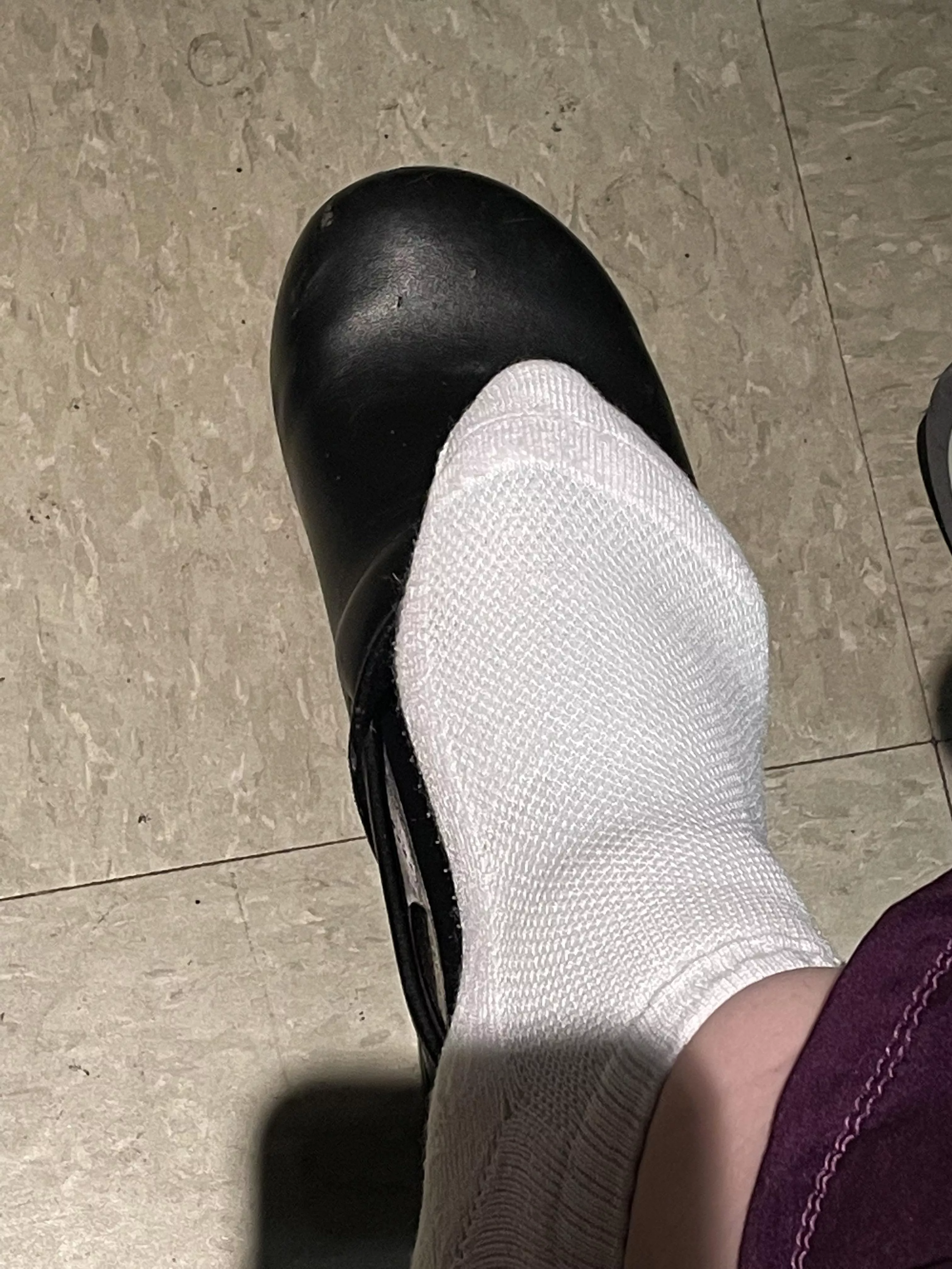 Working my ass off tonight and these babies are super sweaty!!! I’m sure you’d love to take a sniff of a nurses socks. I work a minimum of 12hrs a day in them. DM if interested.