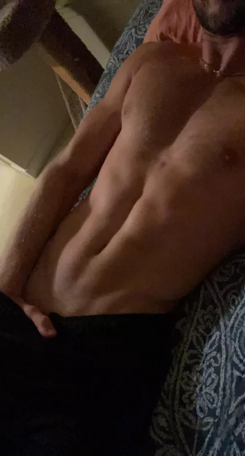 Working on my abs, how am I doing? (M)