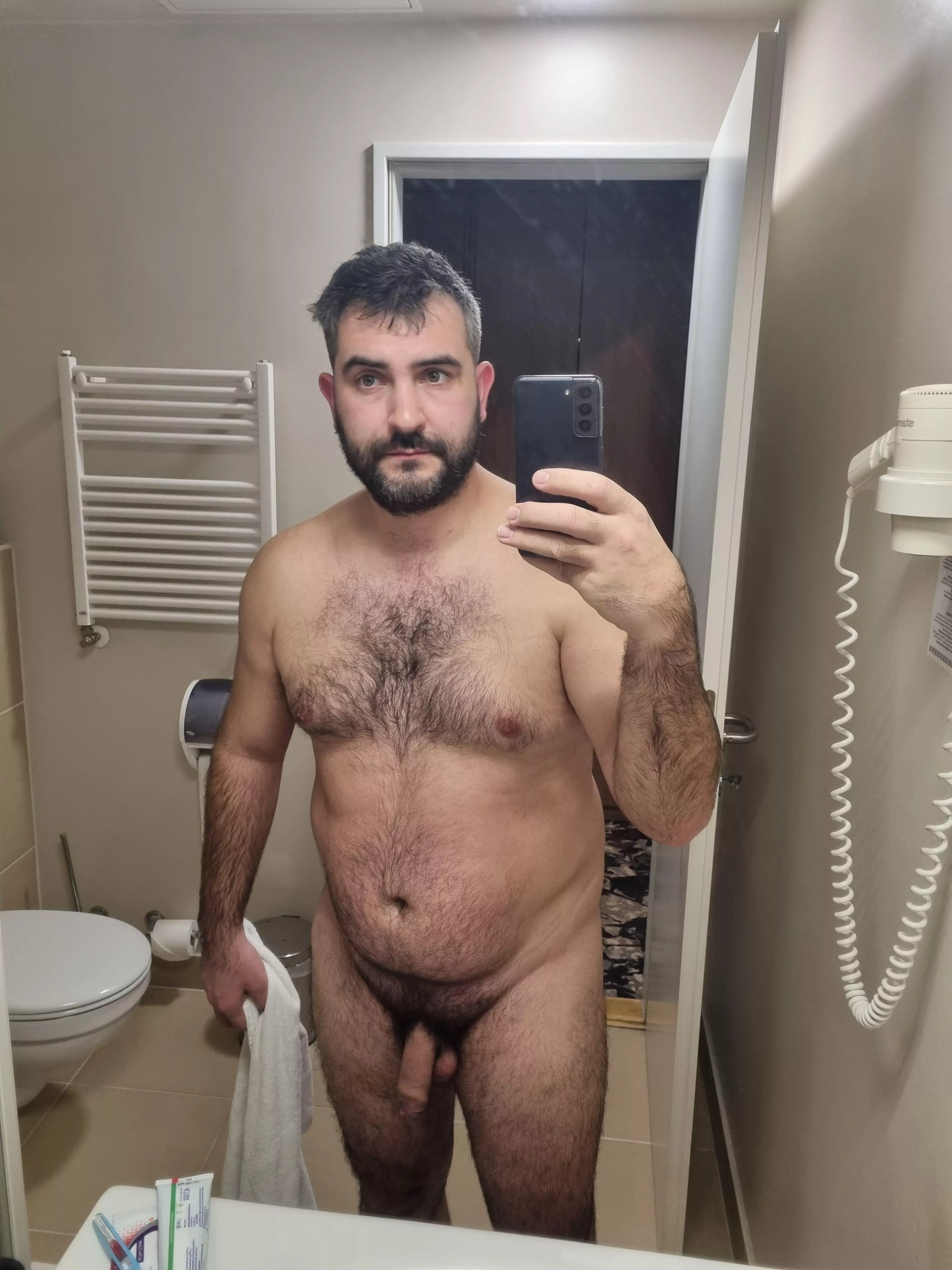 working towards the wrong dad bod. Put a bit of weight on with all this working away 😅😅