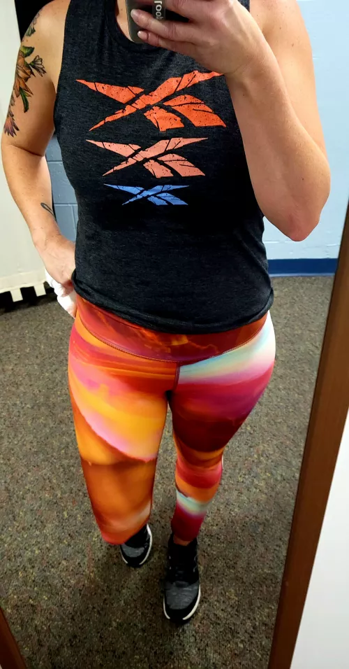 Workout complete!! Loving these tights!!
