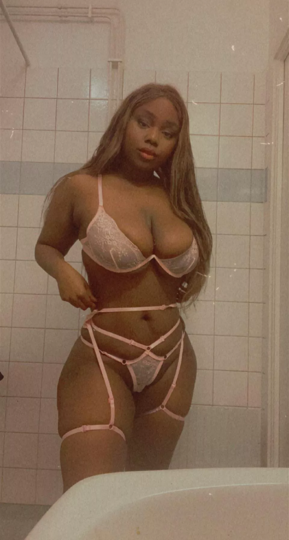 Worship me whitebois😤 Worship me whitebois😤