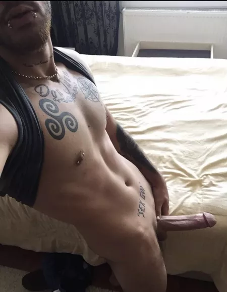 Would anyone really want to suck me βtill the last drop ? ππ¦π