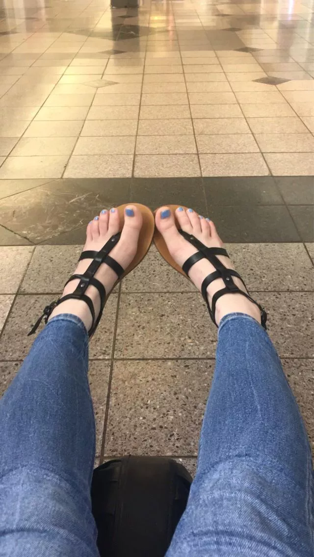 Would i catch you staring? 😋