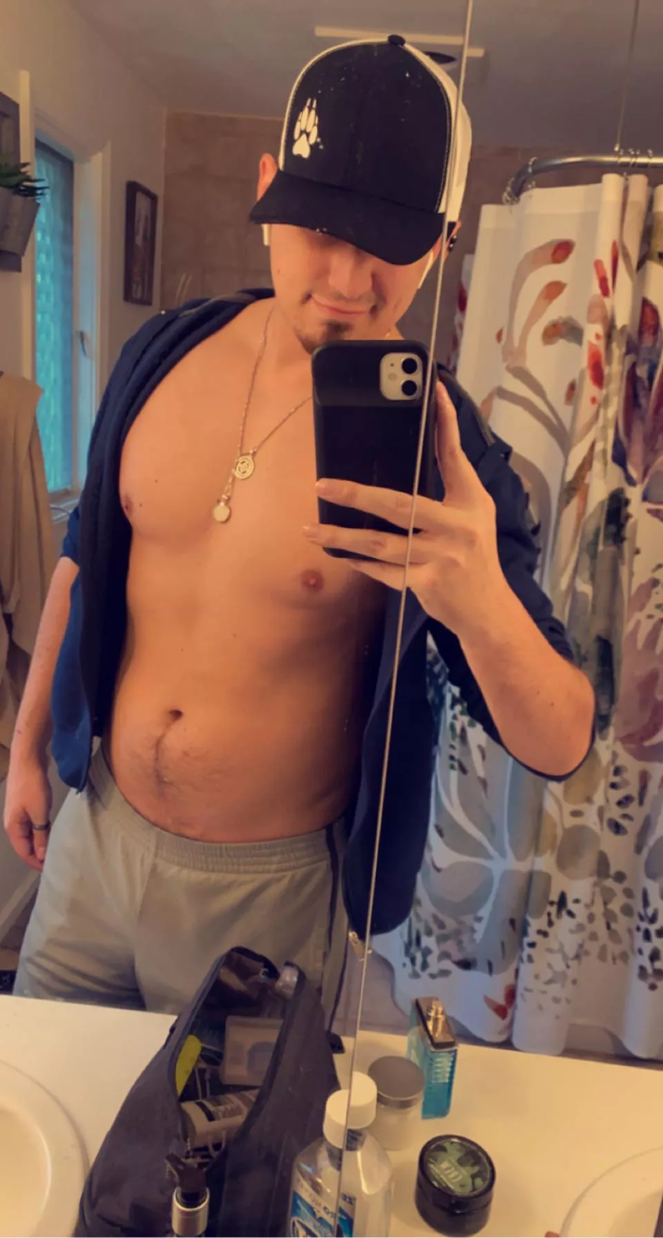 Would like to get to know some new gaymer friends over a game of league or something. Hit me up 😊 Would like to get to know some new gaymer friends over a game of league or something. Hit me up 😊