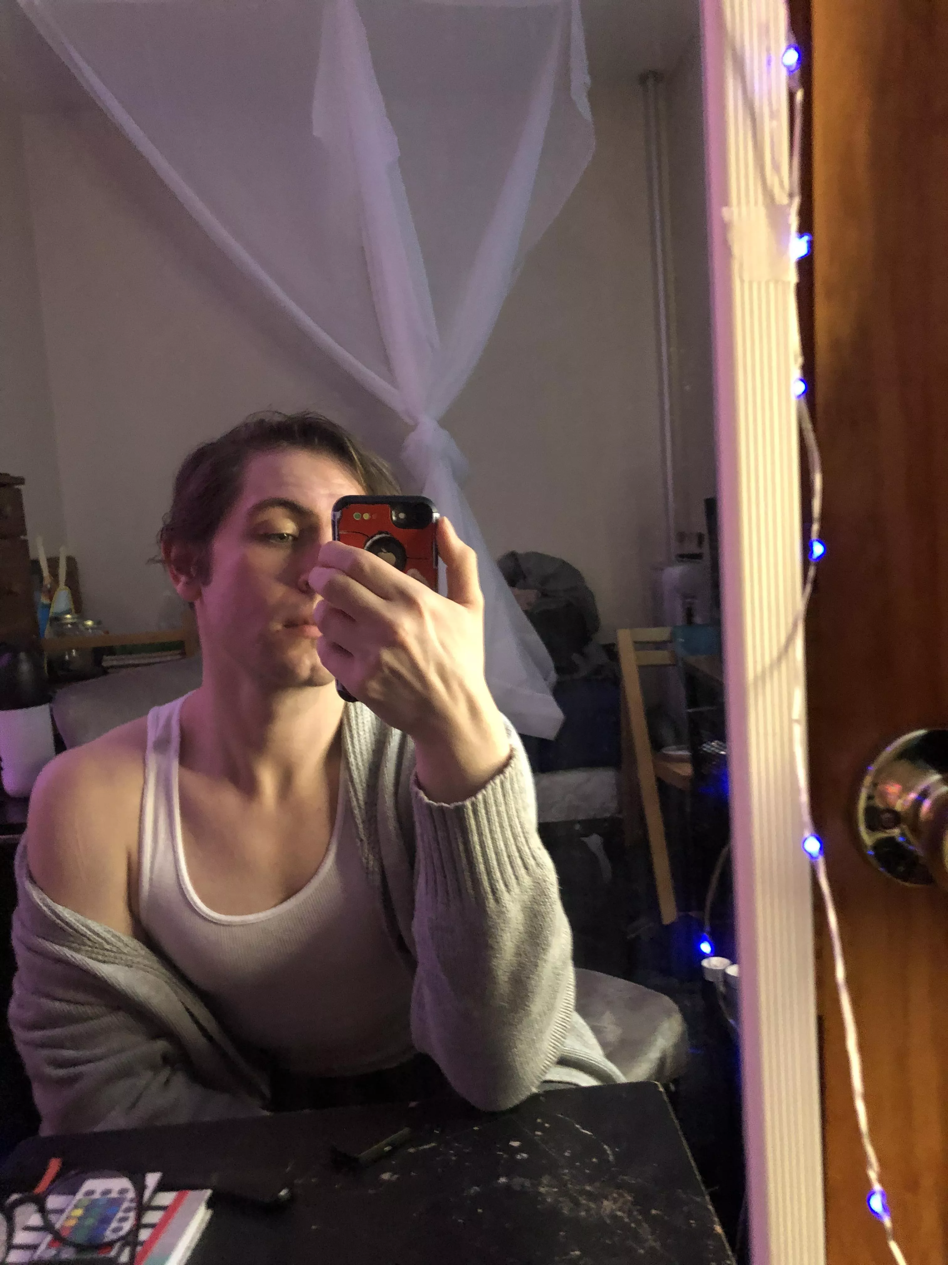 Would like to NOT spend ANOTHER Valentine’s Day alone 😞😞